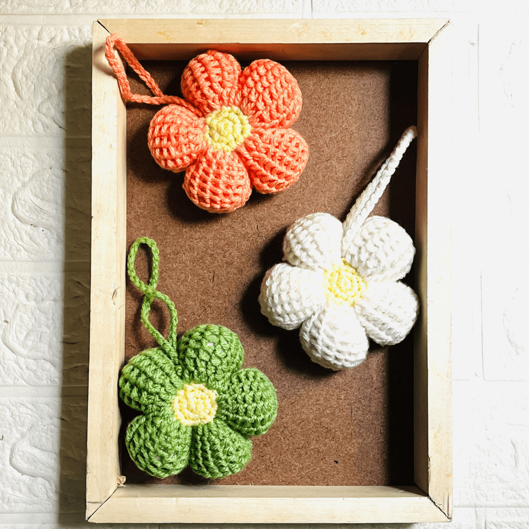 Tunisian Daisy Bag Charms