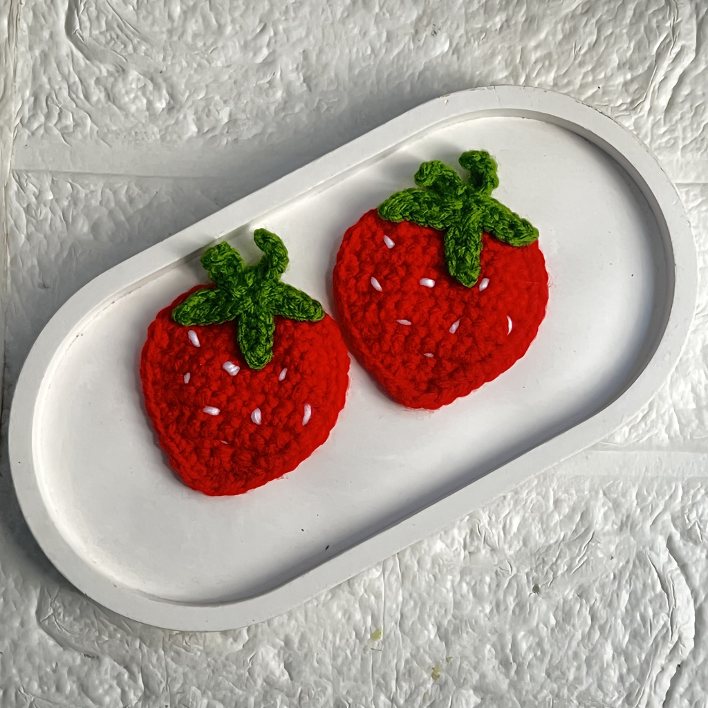 Berry Blush Strawberry Clips