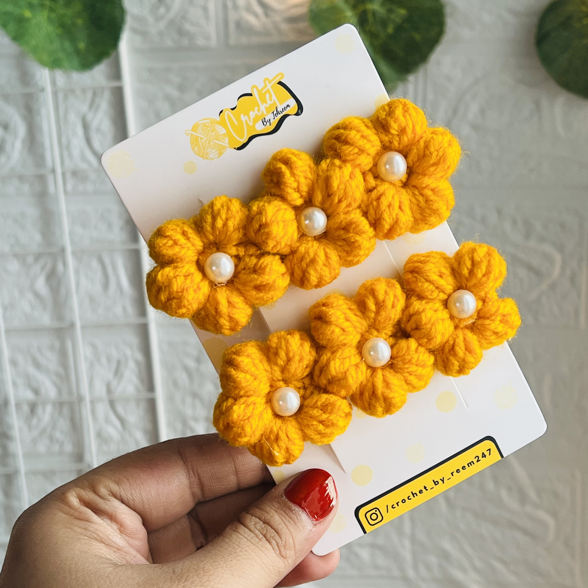 The Puff Flower Clips