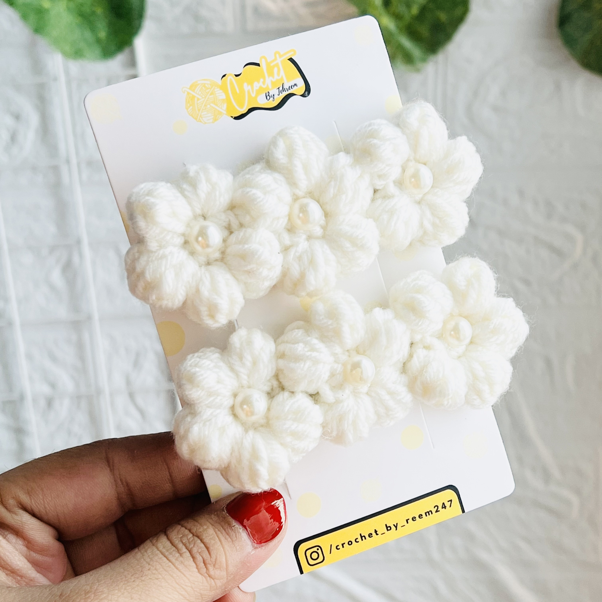 The Puff Flower Clips