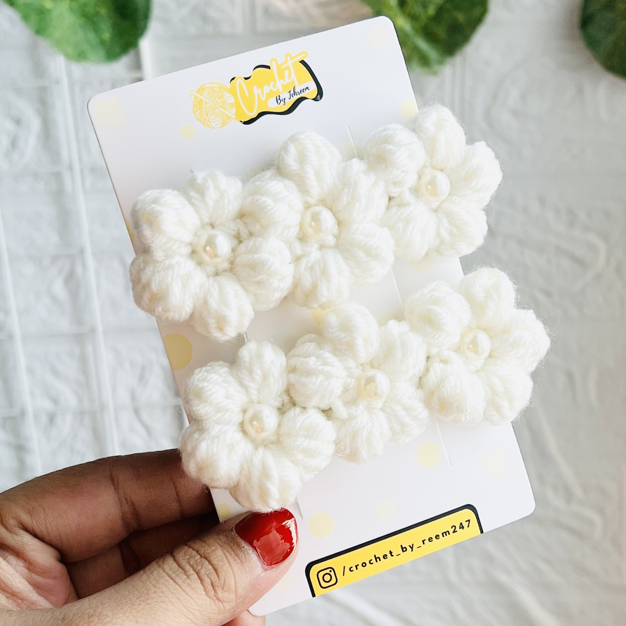 The Puff Flower Clips