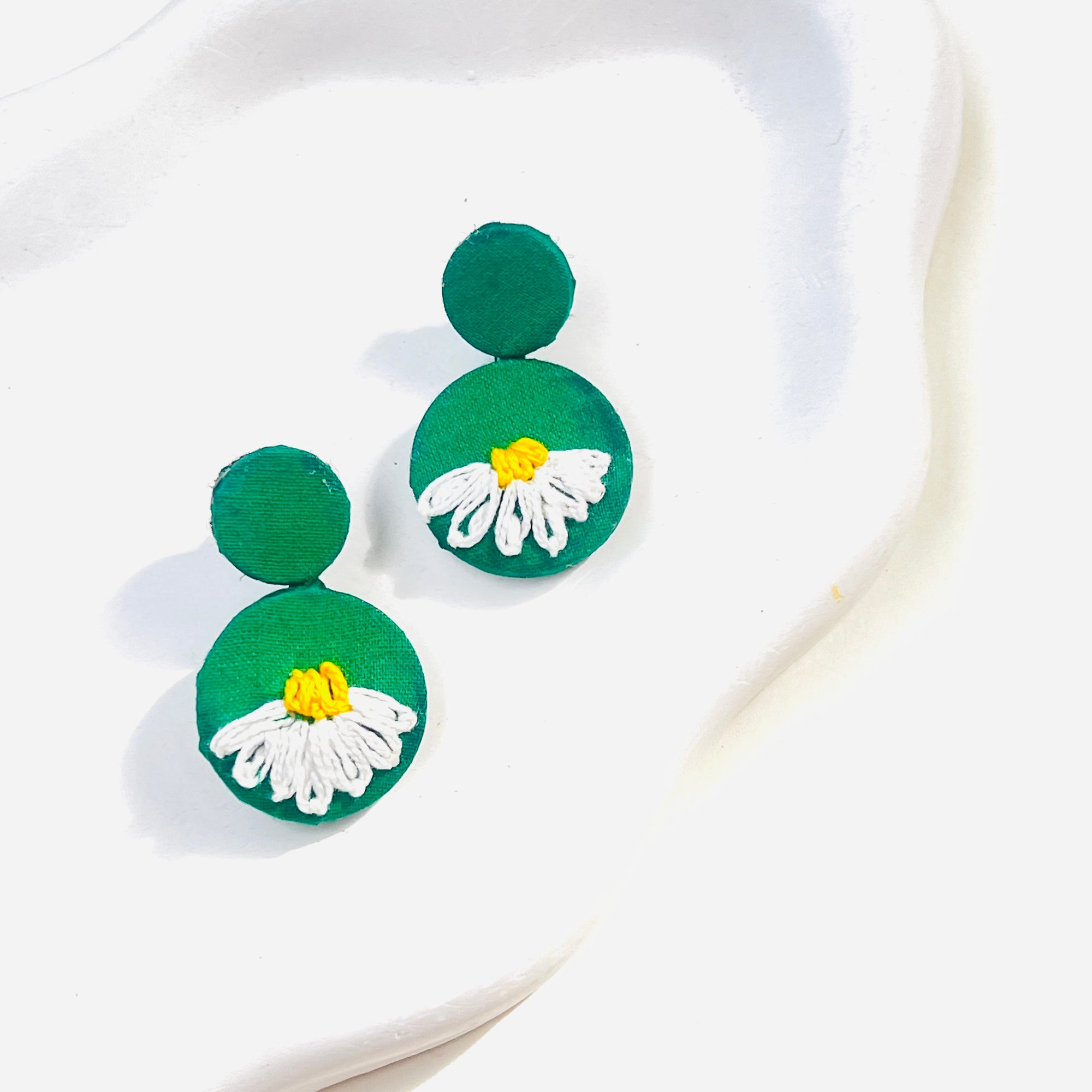 Hand Embroidered Daisy Earings | Azadi Edition
