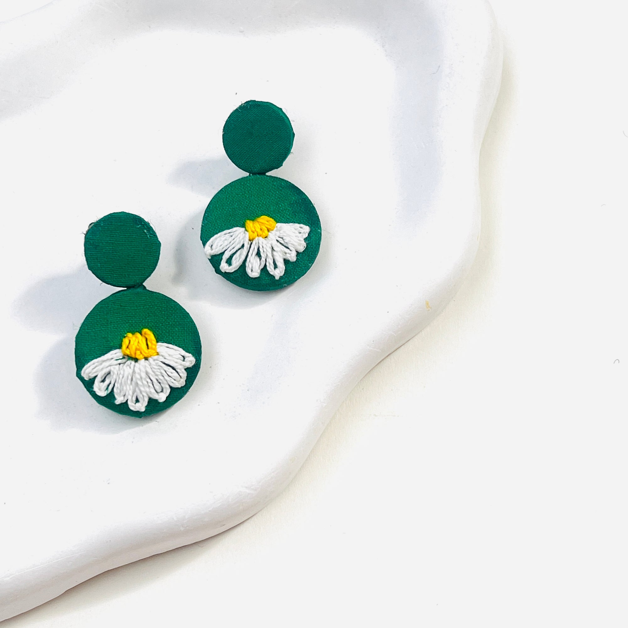 Hand Embroidered Daisy Earings | Azadi Edition