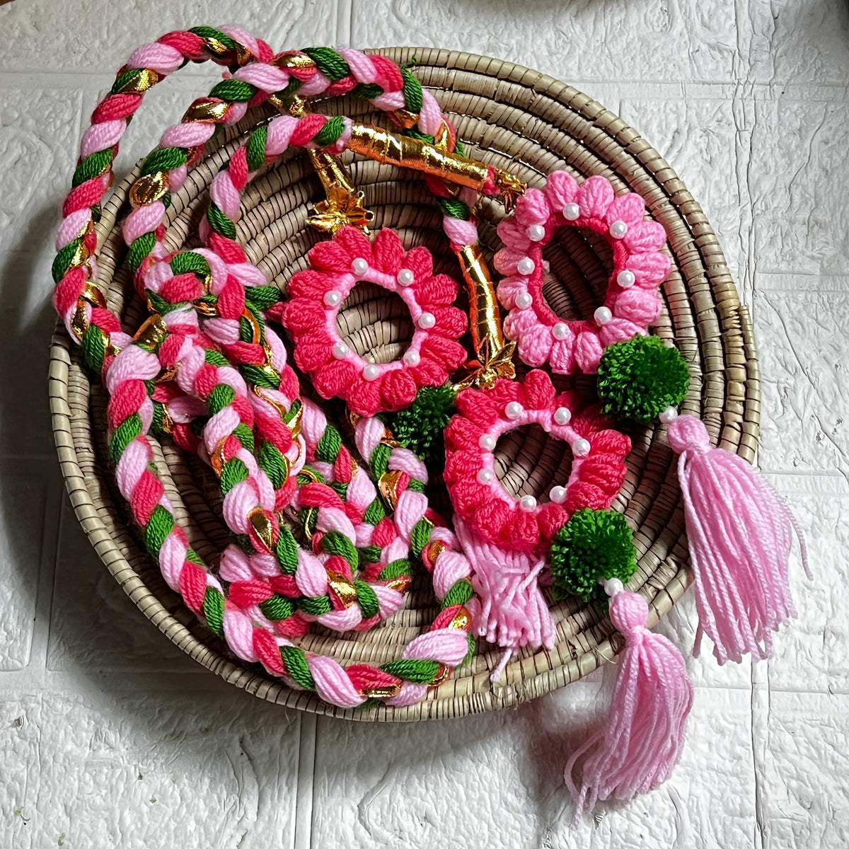 Pearl Bloom Crochet Paranda