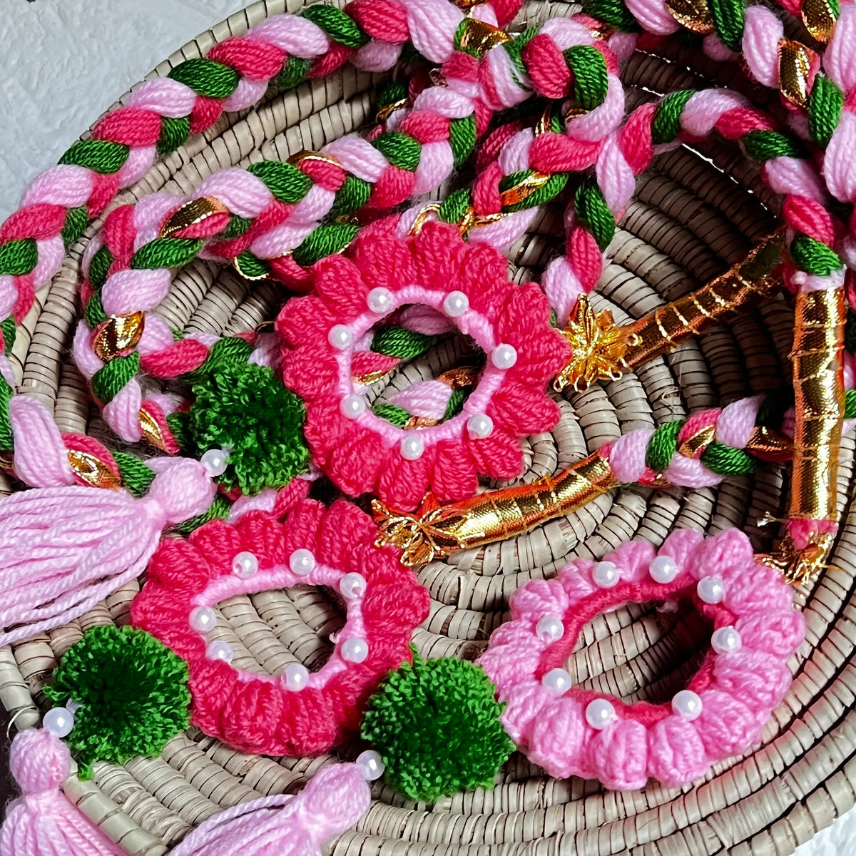 Pearl Bloom Crochet Paranda