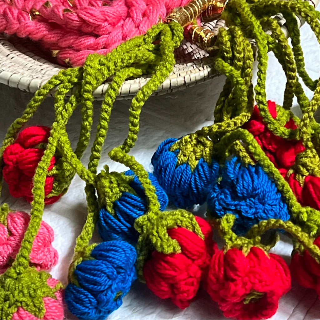 Phoolwari Crochet Paranda